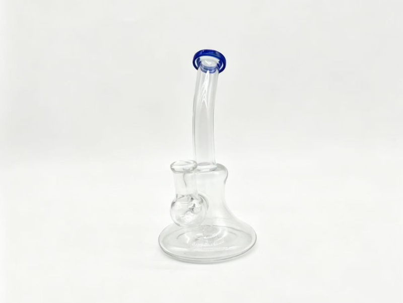 The transparent glass waist-adjusting design is compact, convenient to carry, and offers smooth and comfortable smoking. thumbnail 2