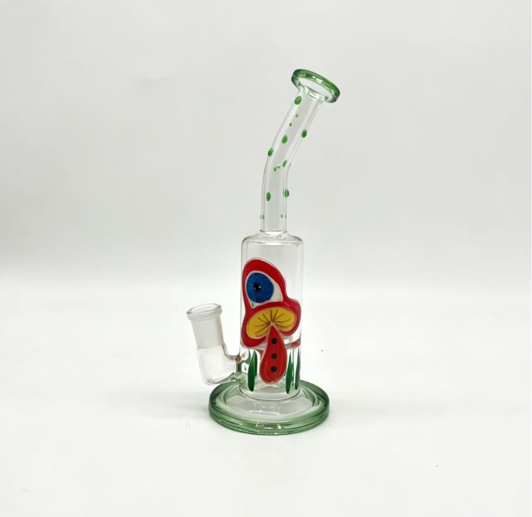 The green straight-tube glass features a filter element, and the bottle body is hand-painted with mushroom patterns for smooth and comfortable smoking.