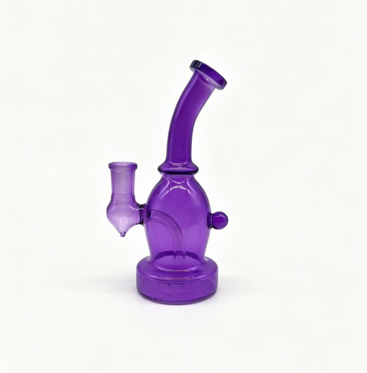Purple spray-colored process glass, moderate size, full of charm, convenient to carry, smooth and comfortable smoking.